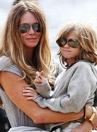 Elle Macpherson και Cy… σαν δύο σταγόνες νερό